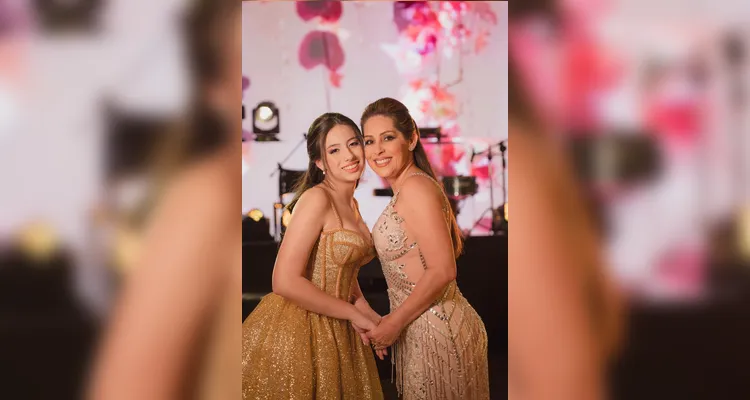 Ana Carolina Santos e sua mãe Aline Cristina Moura