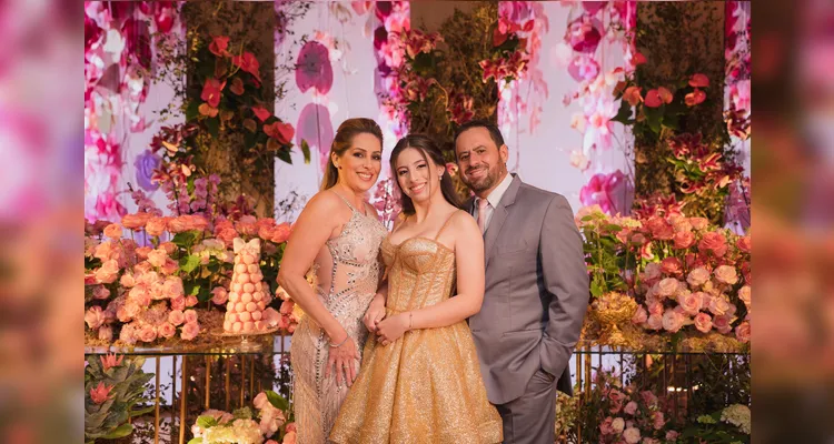 A querida Ana Carolina Santos ao lado de seus pais Aline Cristina Moura e Paulo Ricardo Pereira dos Santos