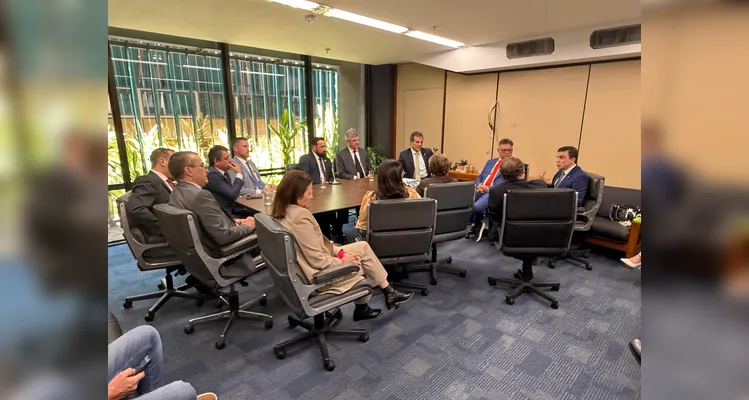 Prefeitos estiveram reunidos com o deputado federal Beto Richa.