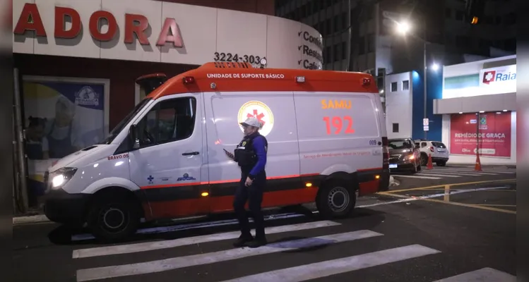 Condutor foge após se envolver em colisão no Centro de Ponta Grossa