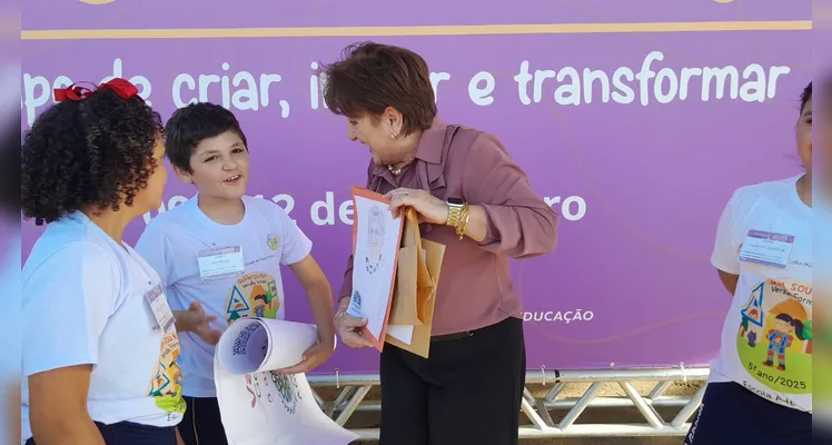 A dinâmica ocorreu de forma muito natural e representou uma experiência enriquecedora aos alunos.