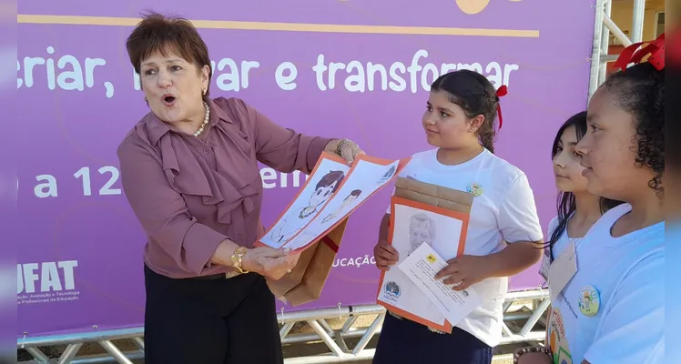 A dinâmica ocorreu de forma muito natural e representou uma experiência enriquecedora aos alunos.