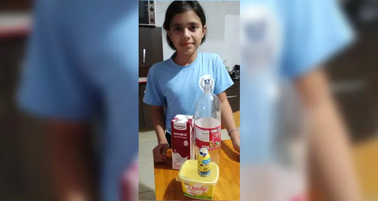 Como atividades, os educandos escreveram textos sobre o que aprenderam com a videoaula e realizaram fotografias de materiais renováveis e recicláveis que tinham em casa.
