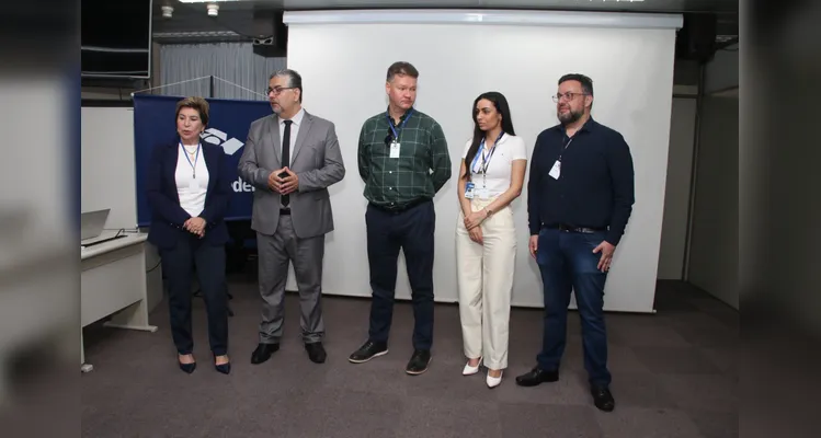 Ponta Grossa apresenta estudo para instalação de porto seco