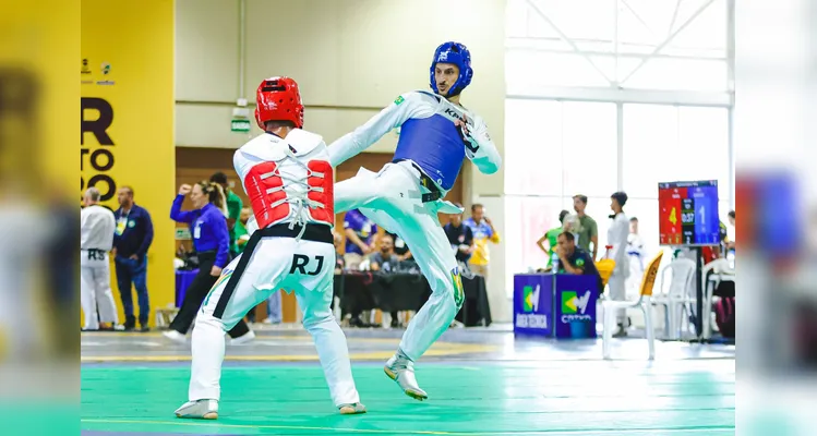 Valdemar Ferreira De Lima Junior, mestre da equipe Junior Lima Taekwondo/Team Morando, foi tricampeão na sua categoria |