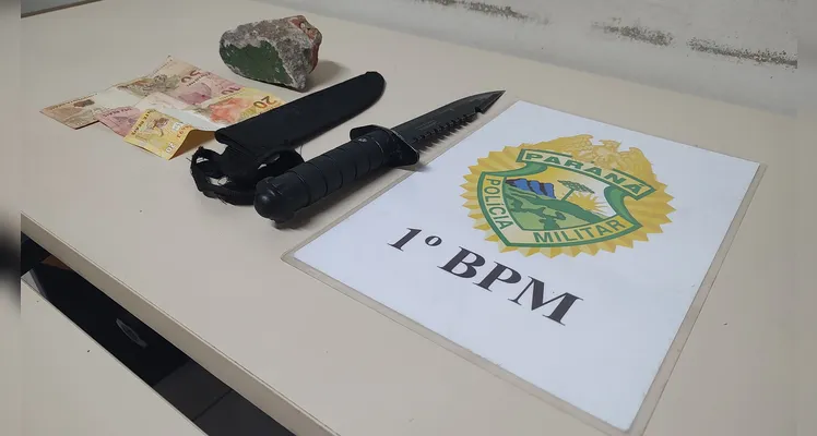 Policial à paisana prende jovens por roubo em posto de combustível em PG