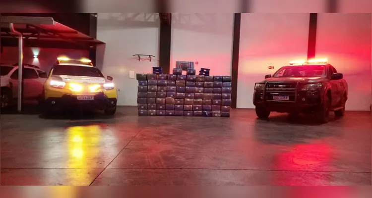Polícia apreende mais de 1,5 mil kg de maconha em veículo abandonado