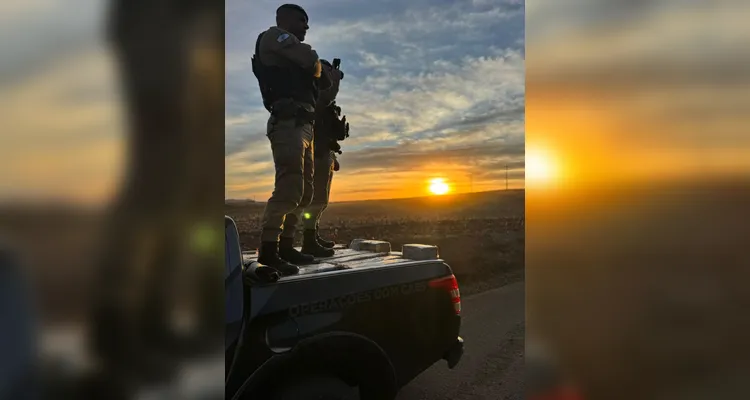 Polícia apreende mais de 1,5 mil kg de maconha em veículo abandonado