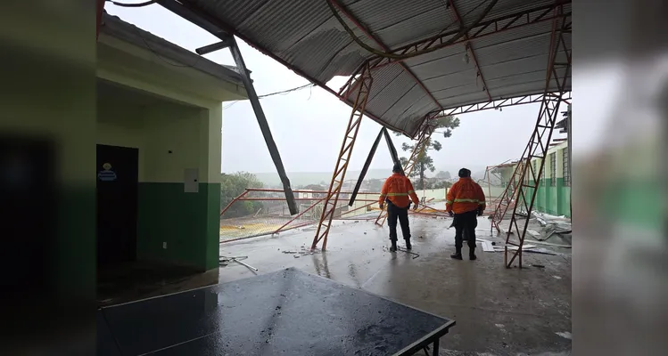 Prefeitura mobiliza equipes para atender aos estragos das chuvas em PG