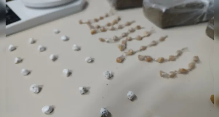 Homem foge e abandona parceiro com 6 kg de maconha no Jardim Paraíso