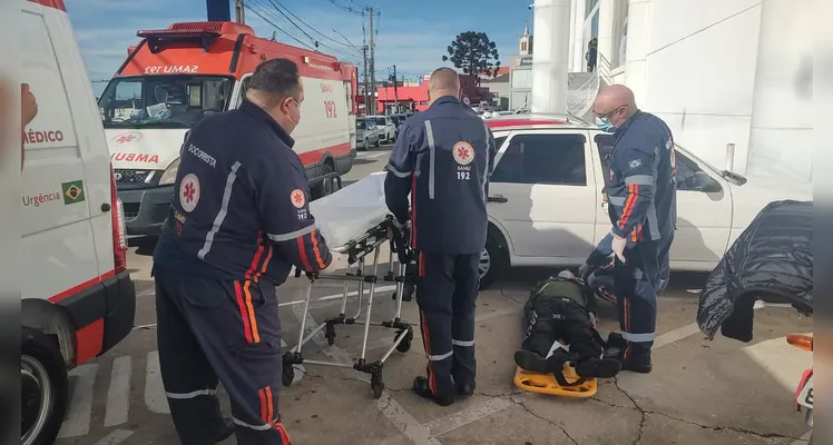 Homem é encontrado desmaiado e com corte na cabeça no Centro de PG
