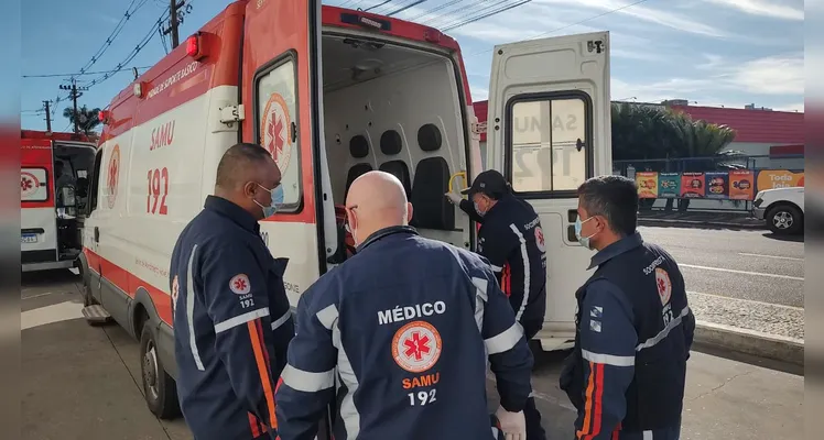 Homem é encontrado desmaiado e com corte na cabeça no Centro de PG