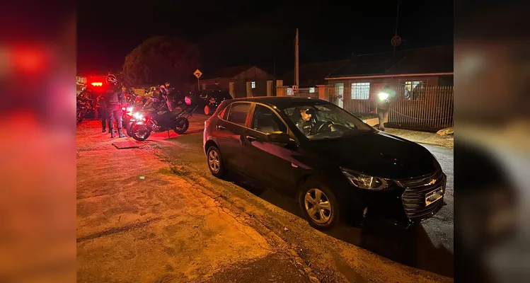 Os agentes localizaram o carro na rua João Maximiliano Pimentel.