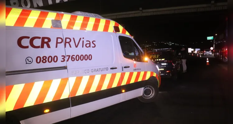 A CCR PRVias esteve no local para realizar os procedimentos cabíveis.