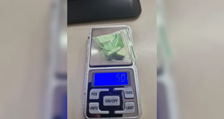 Além da cocaína, comprimidos de ecstasy também foram apreendidos