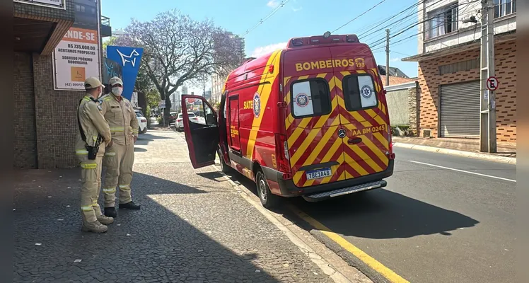 Motociclista tem fratura exposta após batida entre carro e moto em PG
