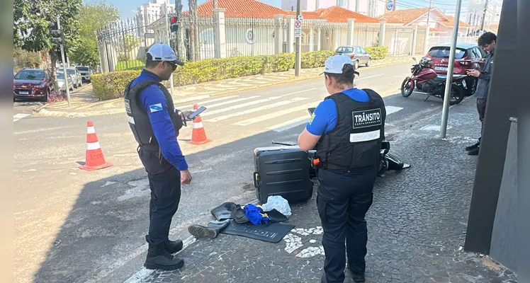Motociclista tem fratura exposta após batida entre carro e moto em PG