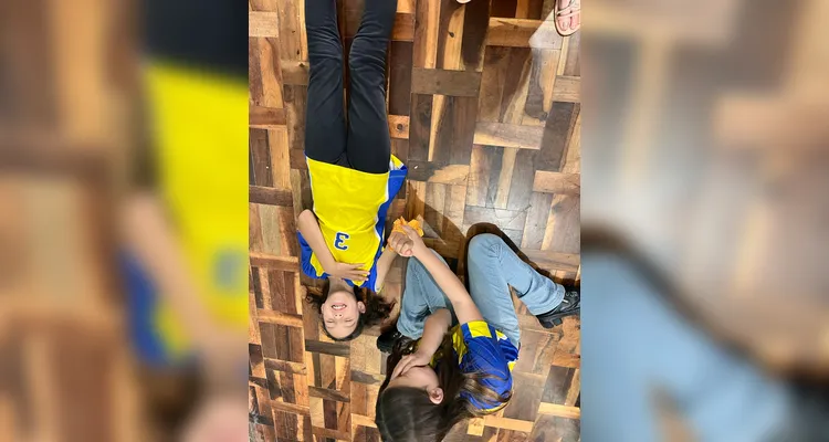 Ao longo da dinâmica, os alunos recriaram movimentos e ações que devem ser tomadas em casos de acidentes.
