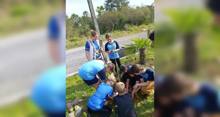 A atividade final da turma foi a realização do plantio de mudas nativas.