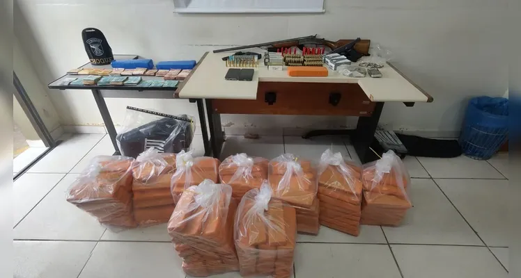 Megaoperação em Ponta Grossa apreende 120 kg de drogas, armas e munições