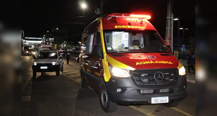 Uma equipe do Siate encaminhou a vítima ao hospital.
