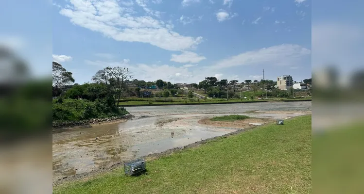 Lago de Olarias seca durante período de estudo para o desassoreamento