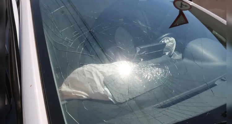 Motorista bate carro e chuta esposa após acidente em PG