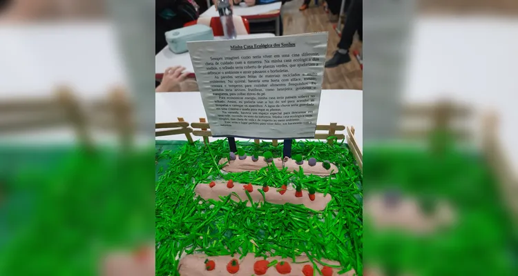 A proposta final realizada pela turma envolveu a criação de uma maquete.