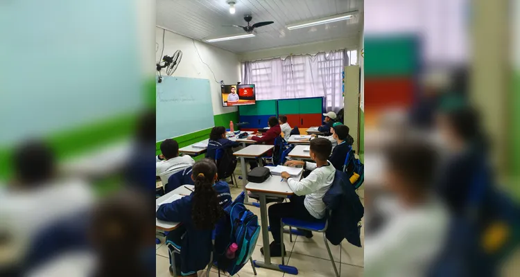 Veja os registros em sala e feitos pelos alunos junto à natureza.