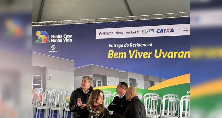 Ratinho entrega casas com investimento de mais de R$ 70 milhões em PG