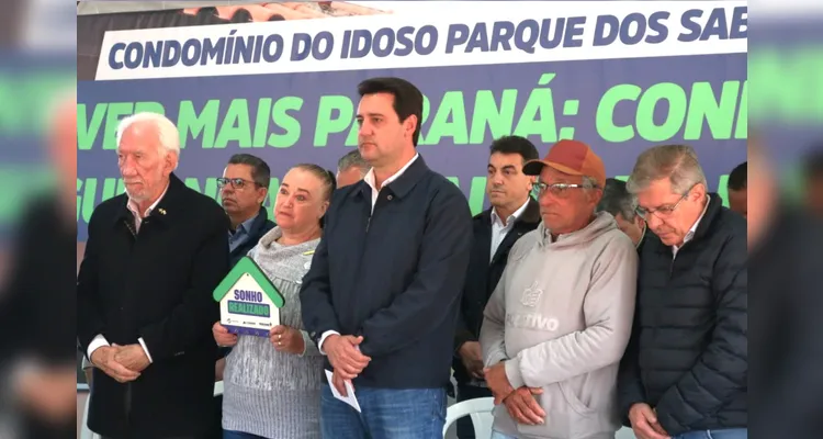 Ratinho inaugura Condomínio do Idoso com investimento de mais de R$ 5 mi
