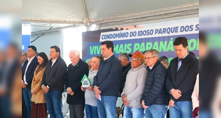 Ratinho inaugura Condomínio do Idoso com investimento de mais de R$ 5 mi
