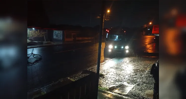 Ciclista fica ferido após colisão contra carro no Colônia Dona Luiza