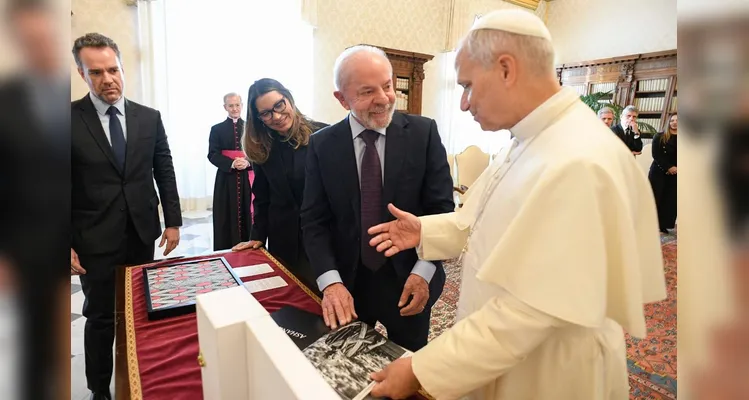 Papa Leão XIV recebe presidente Lula no Vaticano; veja fotos