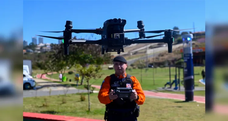 Cerca de R$ 660 mil na aquisição de drones de alta performance, armamentos de menor potencial ofensivo, fardamento, armas e munições.