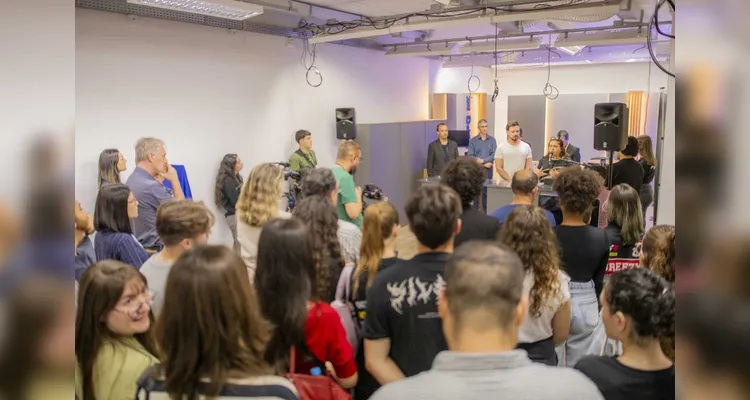 UEPG inaugura reforma de laboratórios de Jornalismo