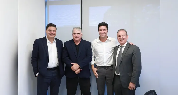 O prefeito de Palmeira, Altamir Sanson, participou do encontro.