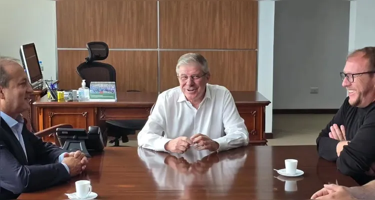Jorge Lange recebeu os representantes de Rebouças.