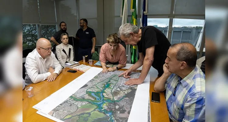 Elizabeth anuncia maior projeto de parques lineares da história de PG