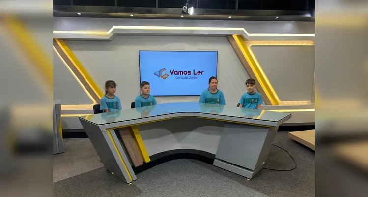 Turma de Imbituva vence acirrada disputa e é premiada no Vamos Ler