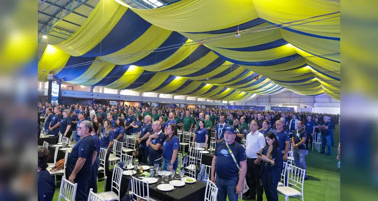Ratinho Junior discursou para mais de 2 mil cooperativistas.