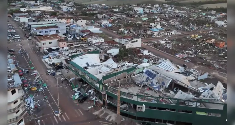 Informações sobre desalojados e desabrigados ainda estão sendo levantadas.