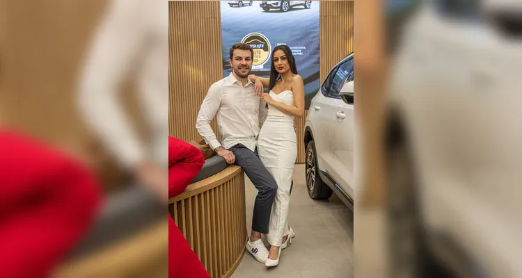 Faynara Merege e Mauricio Bevervanço