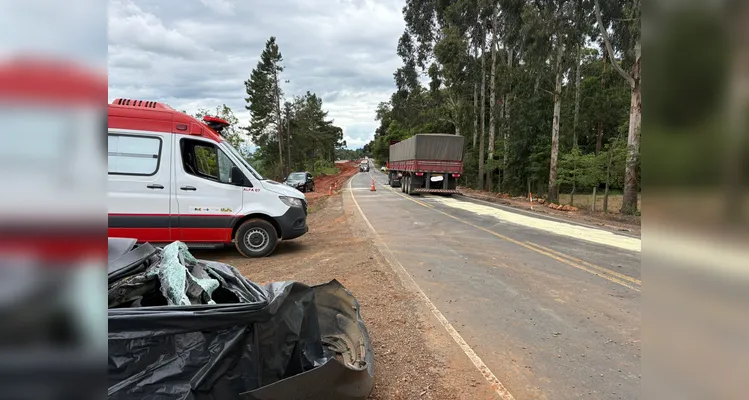Veja fotos do acidente que deixou um homem morto entre Ponta Grossa e Palmeira
