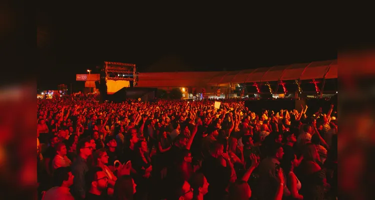 Chitãozinho e Xororó lotam Centro de Eventos durante último dia de shows na 34ª München