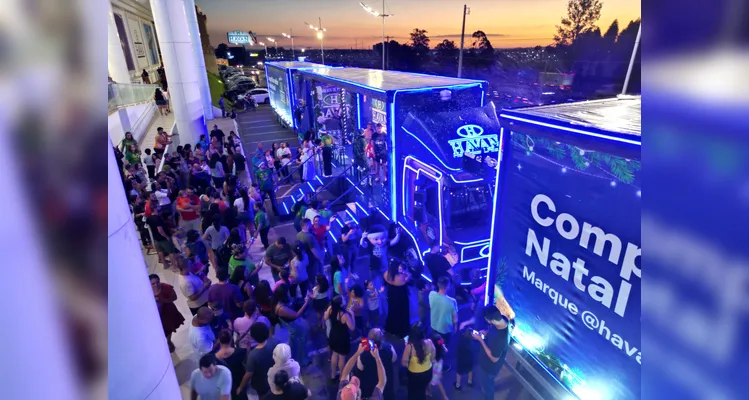 A carreata natalina da Havan chega em Ponta Grossa nesta sexta (12), às 18h