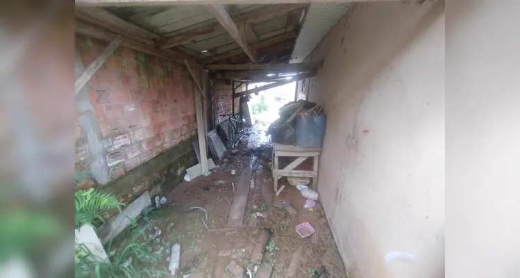 Casa abandonada com escorpiões preocupa moradores do Jardim América