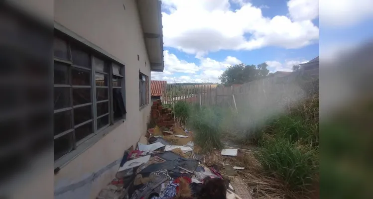 Casa abandonada com escorpiões preocupa moradores do Jardim América