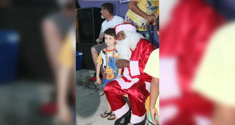 Moradores de Ponta Grossa organizam evento solidário de Natal na cidade