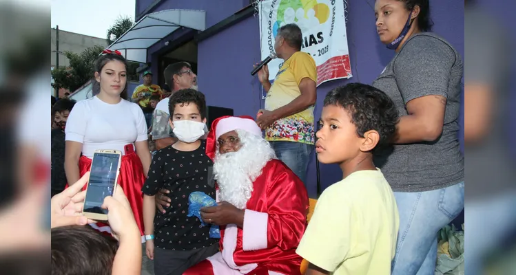 Moradores de Ponta Grossa organizam evento solidário de Natal na cidade
